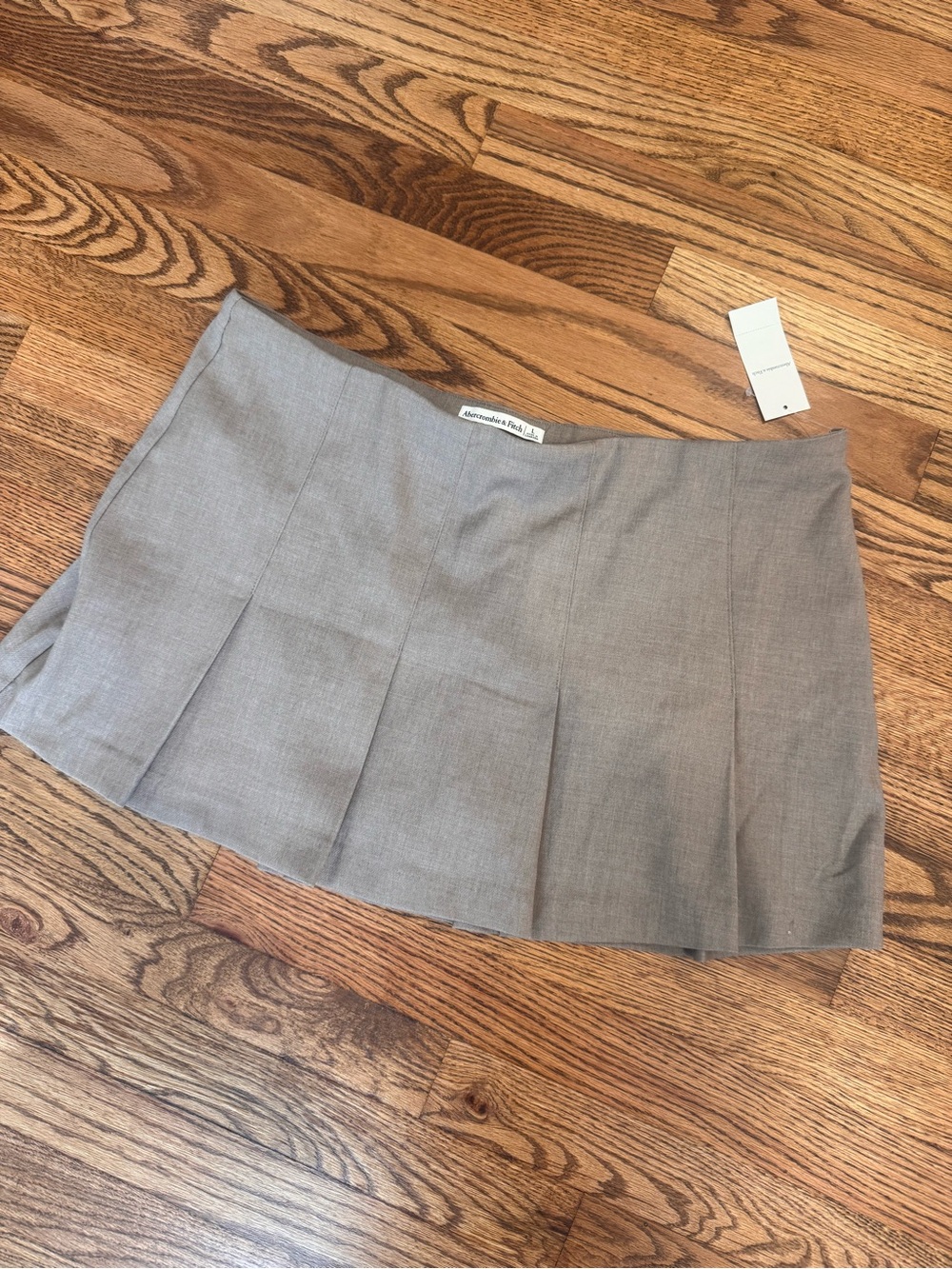 Mid Rise Wide Pleated Mini Skort - brown